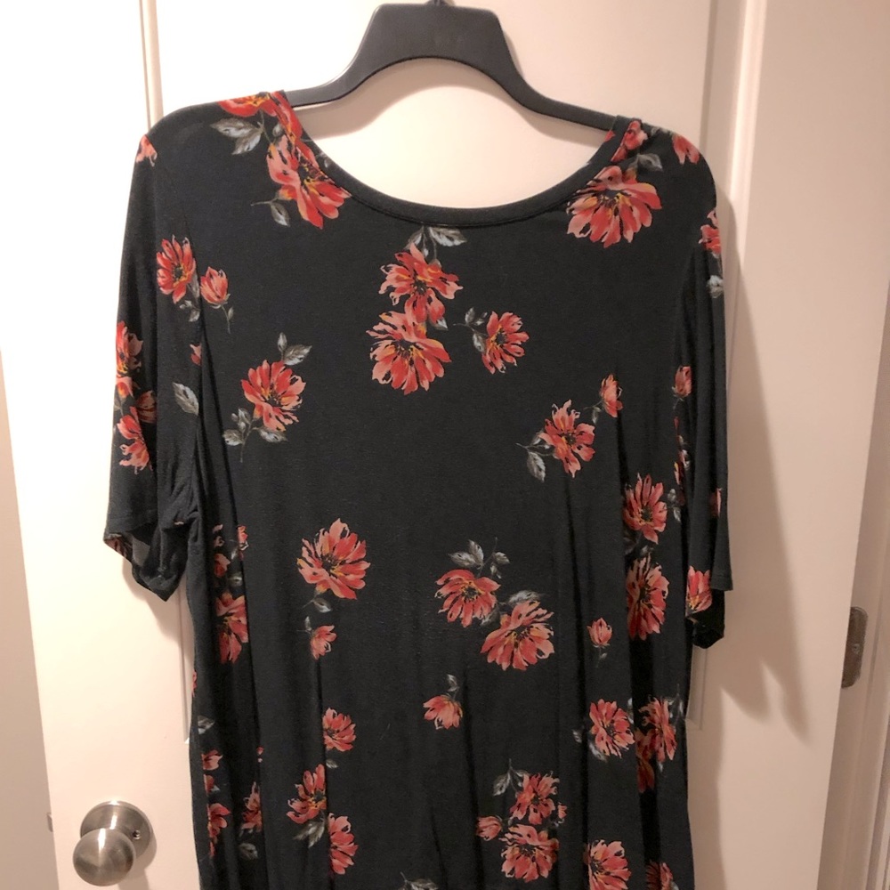Lane bryant black floral swing tee
